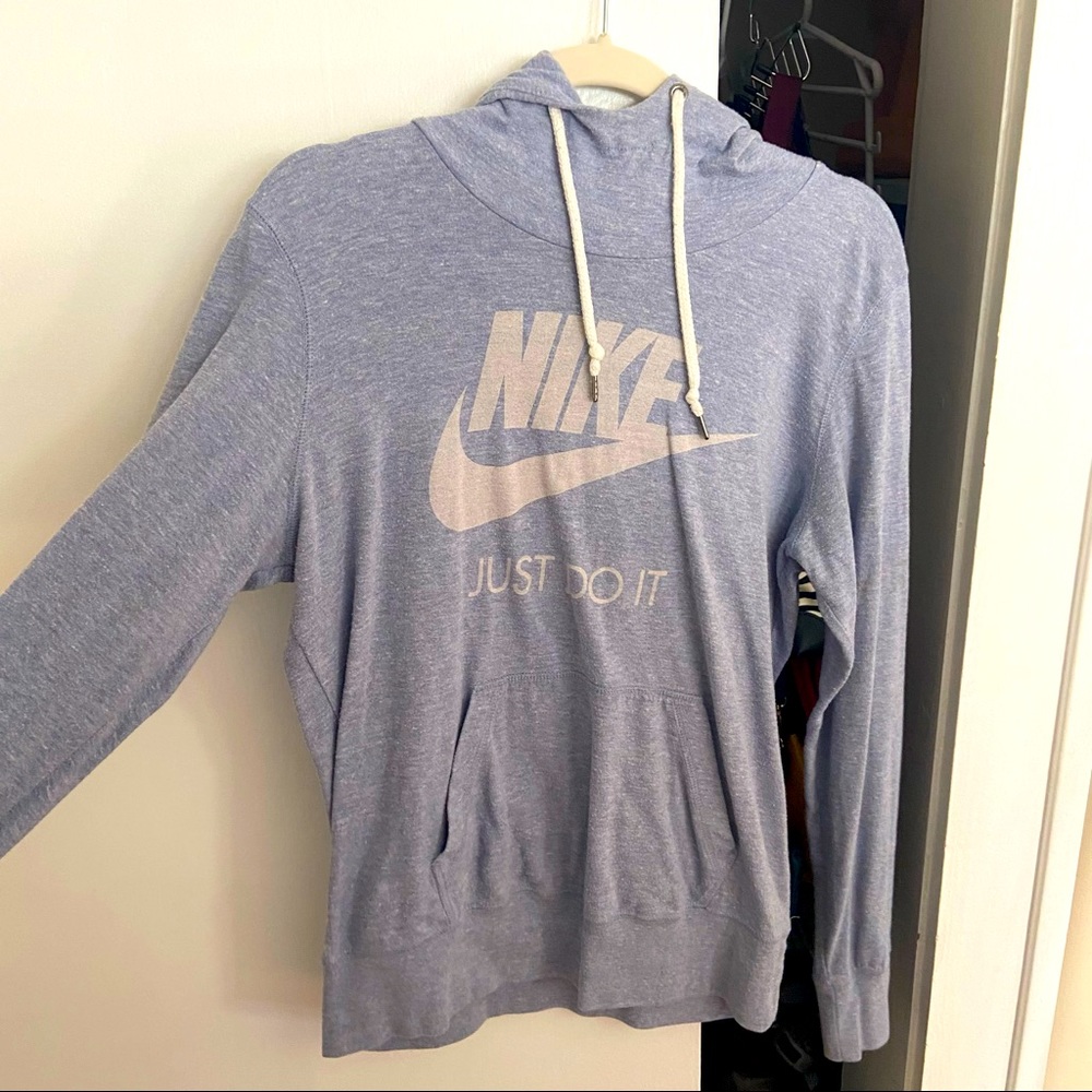 Size L heather blue Nike hooded pullover. In good condition!